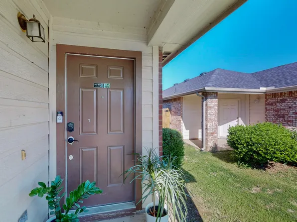 5904 Parkview Hills Ln, Fort Worth, TX 76179