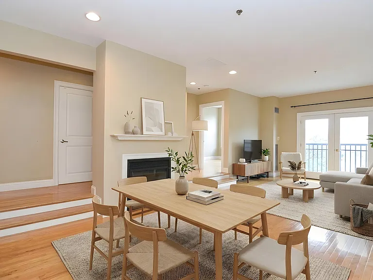 1723 Washington St #309 — Photo 1