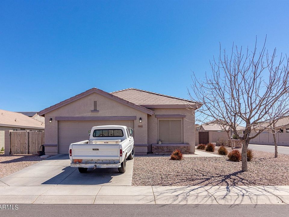 1st image of 32827 N Quarry Hills Dr