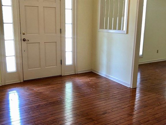 2nd image of 215 Rachelle Dr