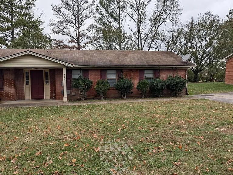 413 Shawnee Dr — Photo 1