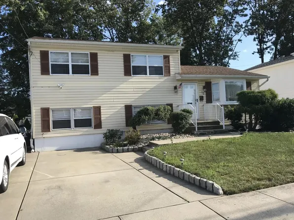 16 Eastlick Rd, Edison, NJ 08817