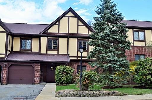 1st image of 16 Rainbow Pond Dr APT B1