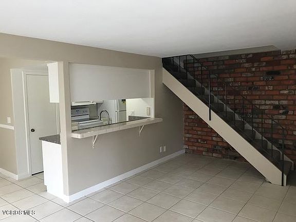 4th image of 2643 N Spinnaker Ave