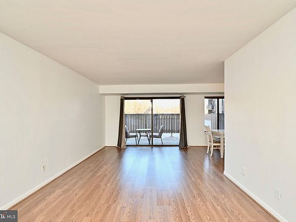 2nd image of 3100 S Manchester St APT 217