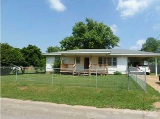 1207 Thirteen 1/2 Ave, Sheffield, AL 35660