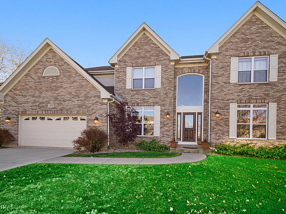 2nd image of 1462 Saddleridge Pl