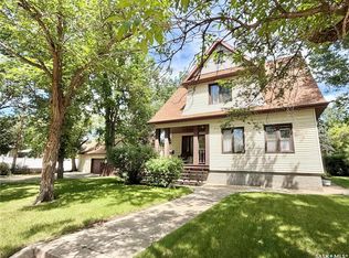 1108 Redland Ave, Moose Jaw, SK S6H3P3