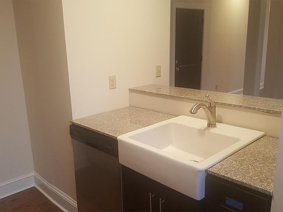 5th image of 1003 Capital St #3R