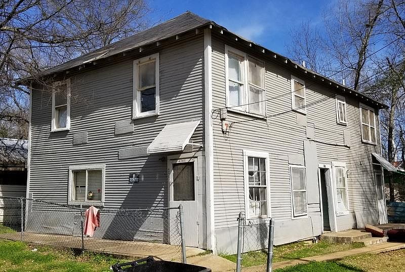 1st image of 428 S Fredonia St