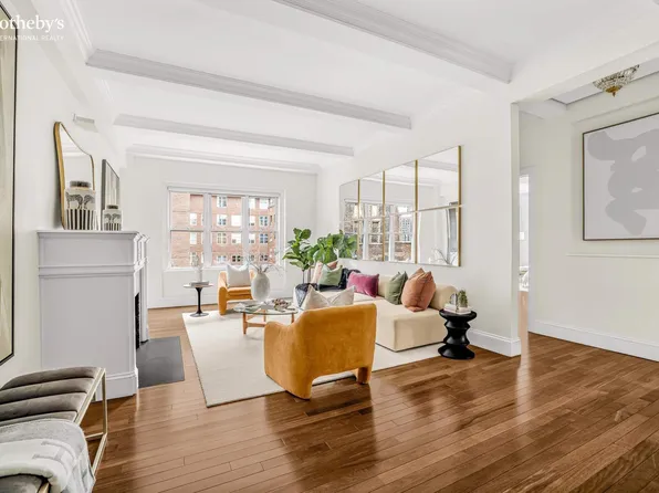 1049 Park Avenue image 1 of 22