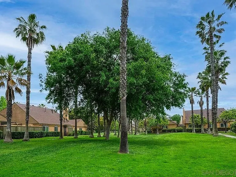 9022 Flanders Dr — Photo 3