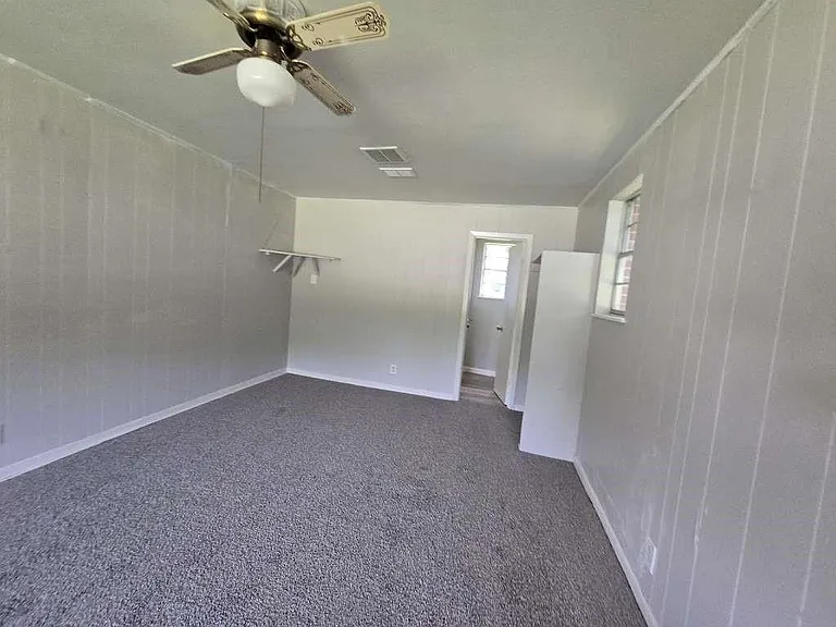 1824 Magnolia St — Photo 11