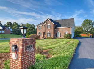 332 Nicole Ln, Bluff City, TN 37618