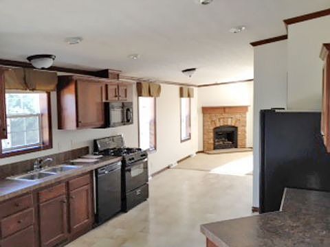 1st image of 638 Fresh Pond Ave Unit 333