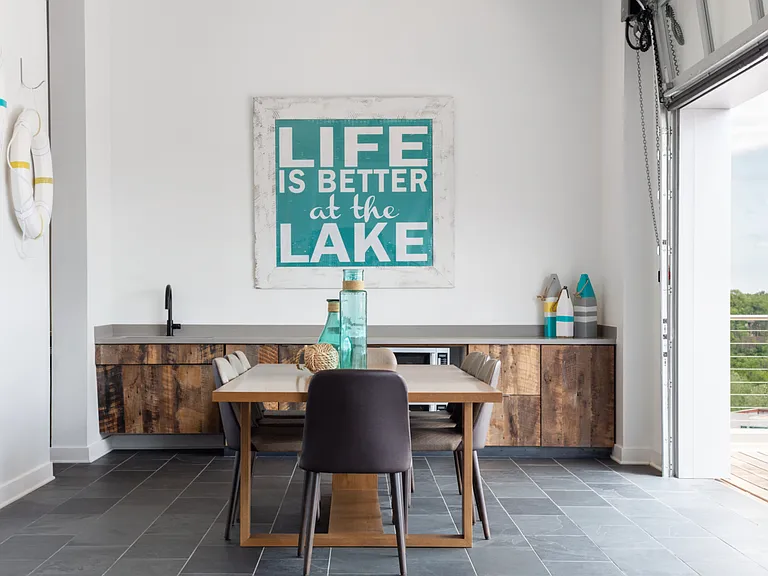 Lakehouse — Photo 4