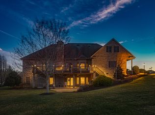 12 Heritage Dr, Lexington, VA 24450