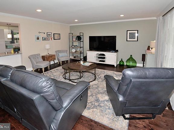 3rd image of 4123 Marble Ln