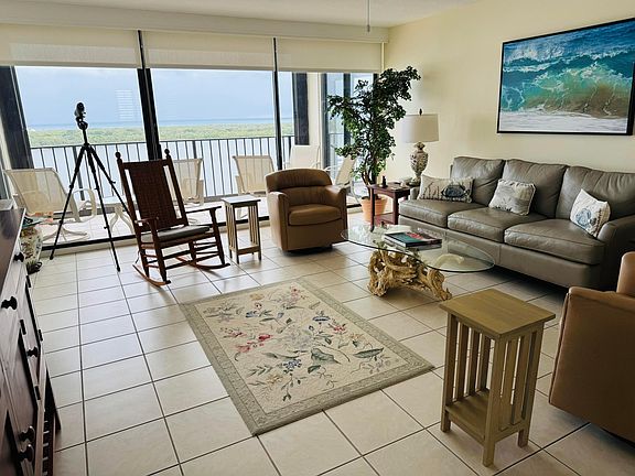 5th image of 124 Lakeshore Drive #Ph-28
