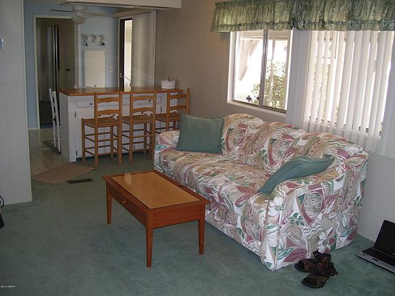 4th image of 705 La Grange Ave