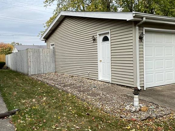 4th image of 718 Lincoln Pl