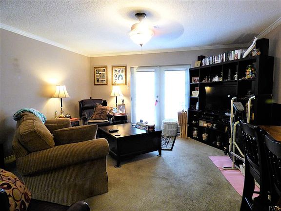 5th image of 1303 Foxborough Dr