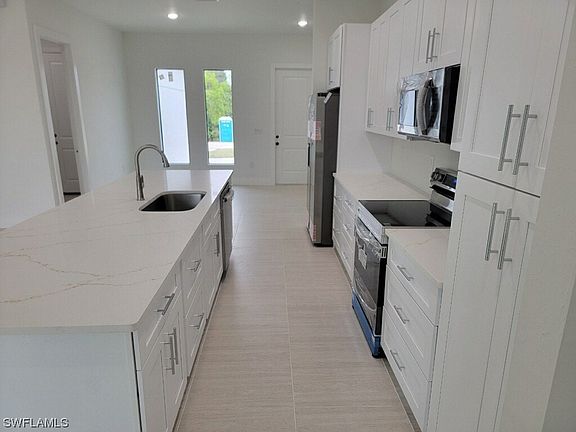 4th image of 3717 10th St W