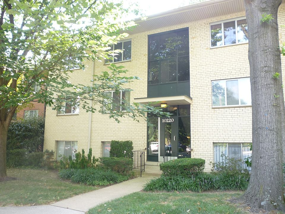 Lovely Mid Rise Condo
