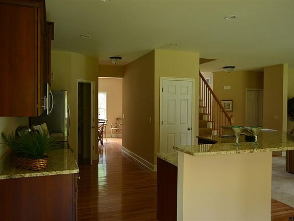 5th image of 00008 Wedgewood Dr