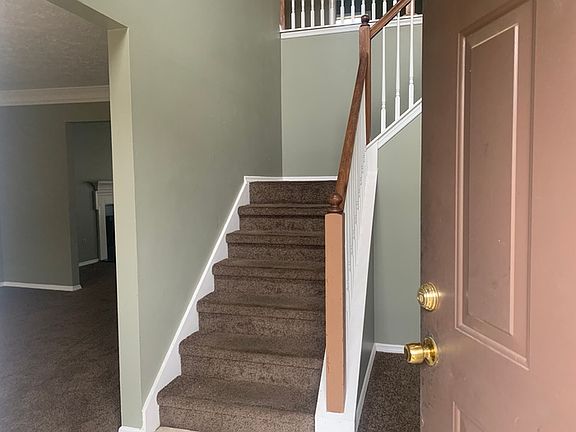 3rd image of 3323 Eastmont Ln