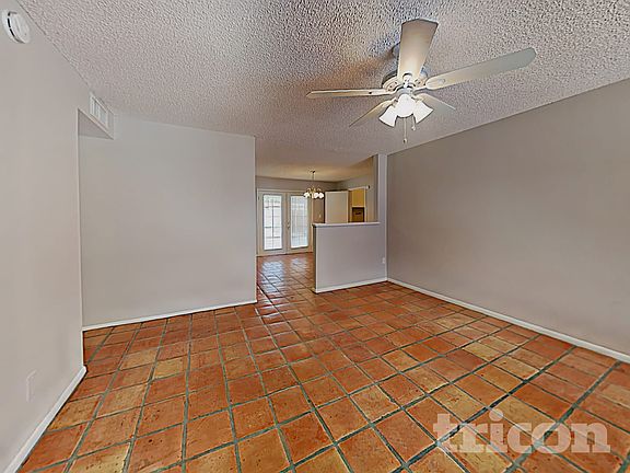 4th image of 1246 E Barbara Dr