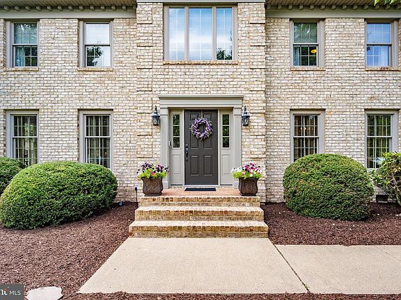 2nd image of 27591 Preakness Way