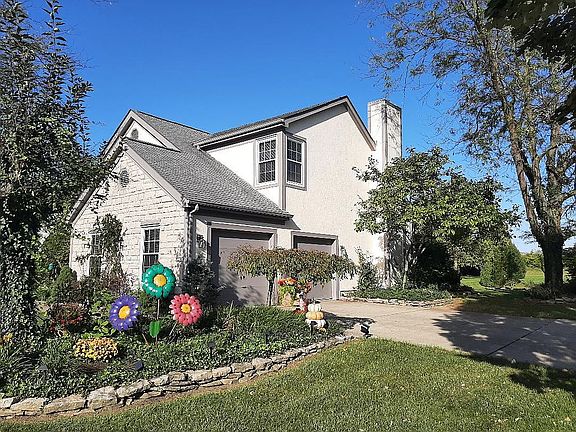 4th image of 4870 Briargrove Dr