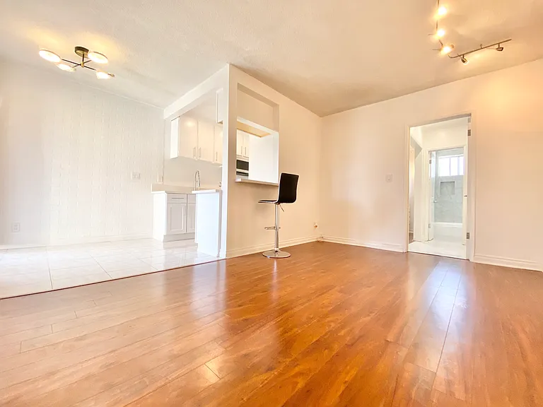 1315 N June St — Photo 2