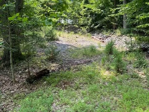 141 Oak Dr, Unicoi, TN 37692