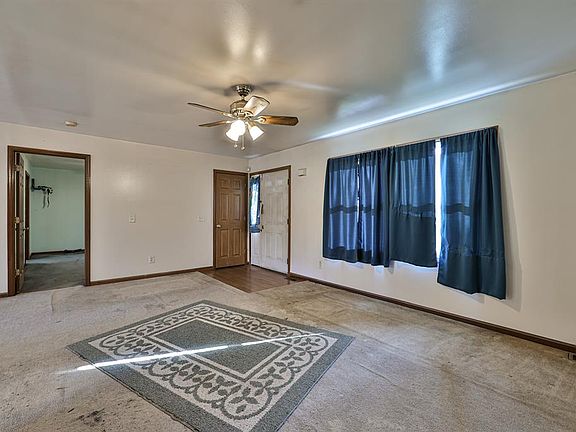 5th image of 5454 Botts Ln