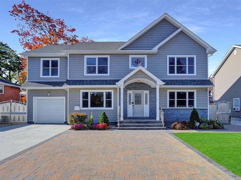 1st image of 718 Merrick Avenue