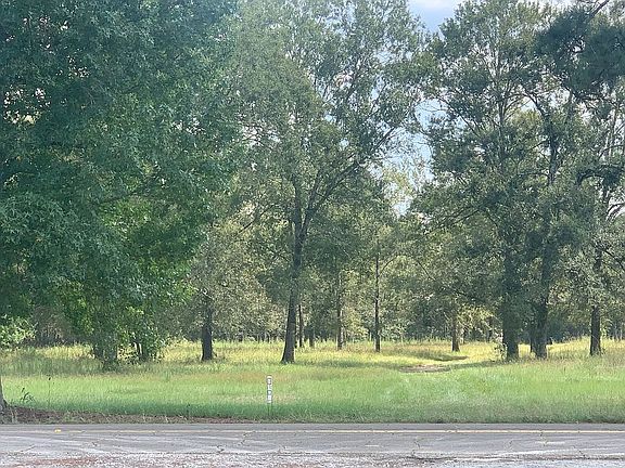 2nd image of 2000 Old Evangeline Hwy