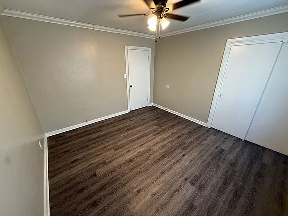 5th image of 2060 W 65th Pl