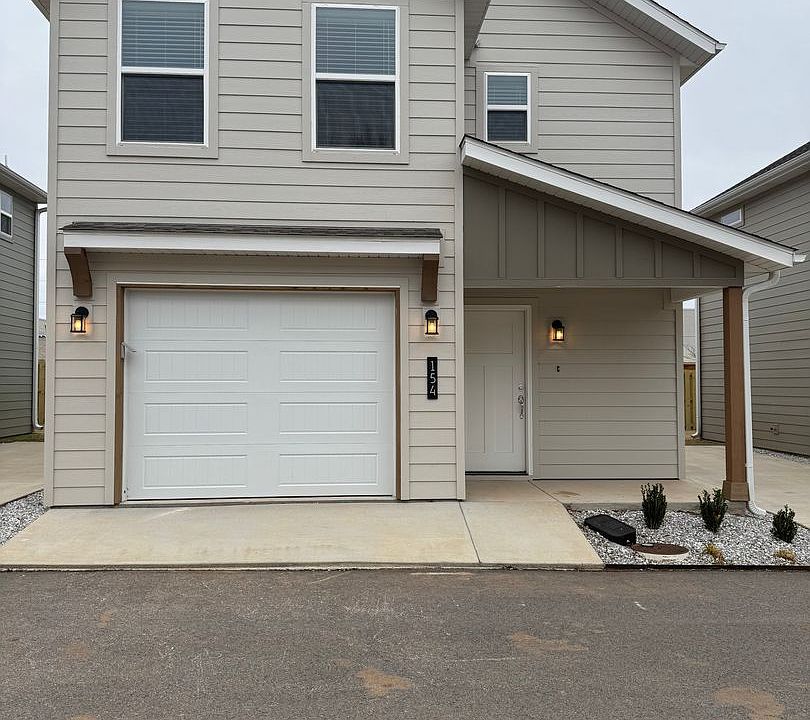 1st image of 154 Copper Oaks Dr