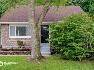 8808 Willowcreek Dr, Louisville, KY 40219