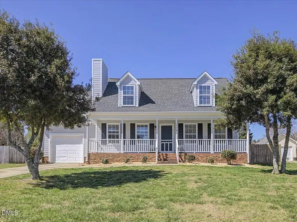 108 Teal Lake Dr, Holly Springs, NC 27540
