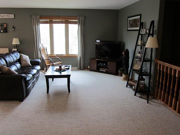 3rd image of 1309 Firethorn Dr