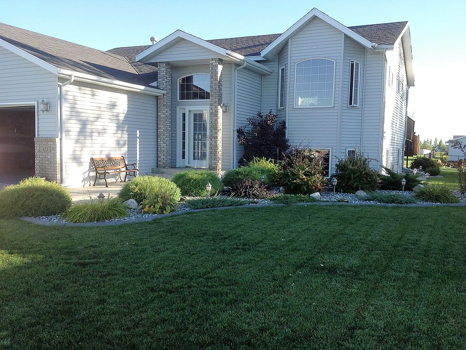 1st image of 453 Prescott Pl