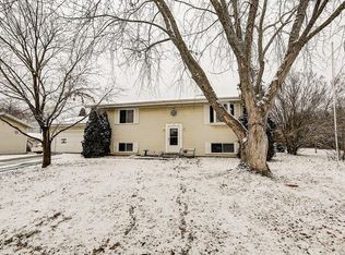 354 Atkinson St, Mukwonago, WI 53149