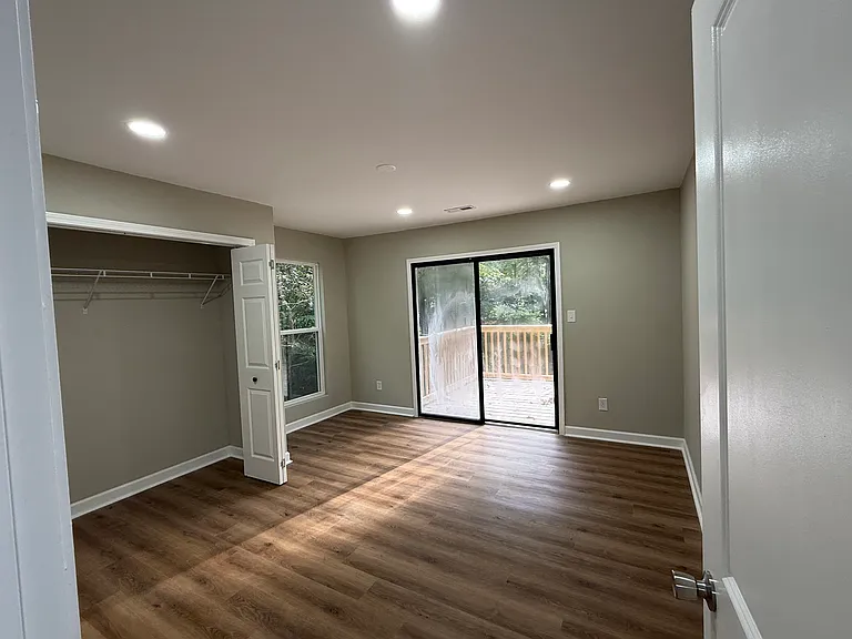 6008 Hedgerow Cir — Photo 8