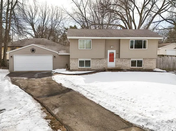 7998 E River Rd NE, Fridley, MN 55432