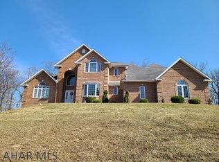 131 Ivyside Estates Ln, Altoona, PA 16601