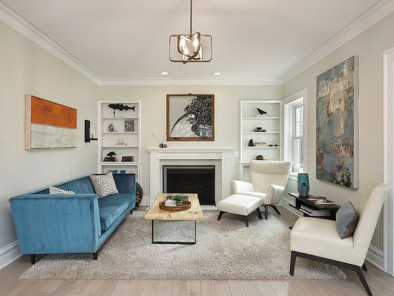 3rd image of 2403 Ashland Ave
