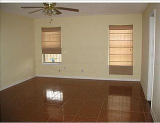 3rd image of 7071 Queensway Dr
